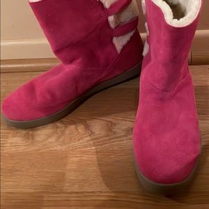 NEW Koolabura by Ugh Pink Suede Boots Sz 5